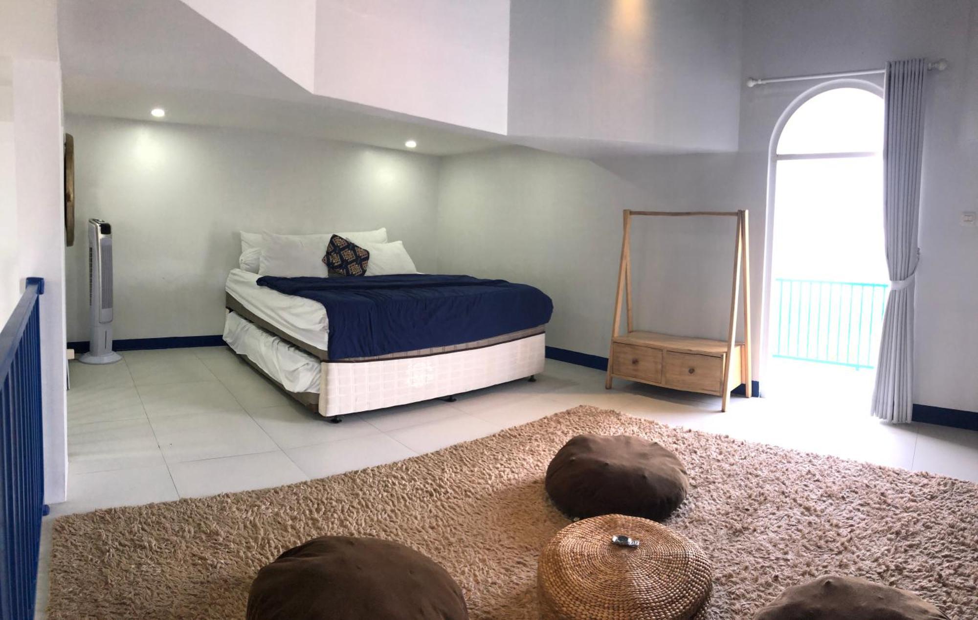 Villa Blue Door, Puncak Pondok Cipaseban Buitenkant foto